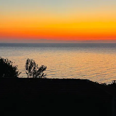 شقة Dennis Seaview بوروس