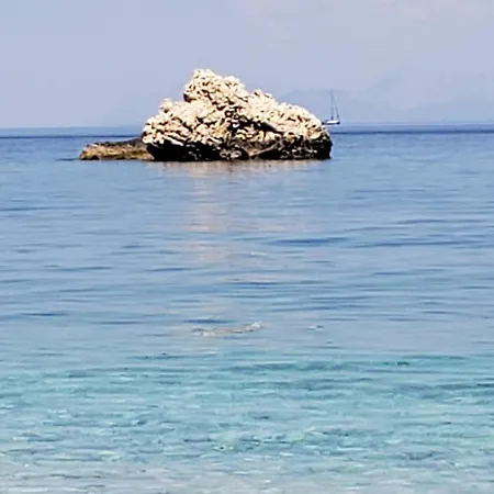 Apartmán Dennis Seaview Poros (Kefalonia)